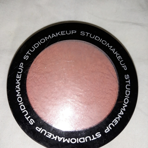 Studio Makeup Blush - Picture 1 of 2